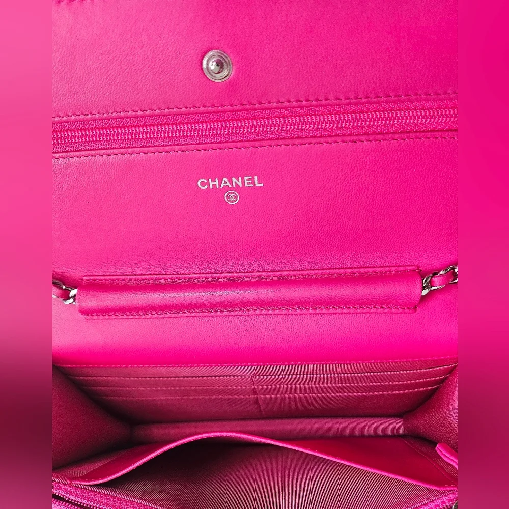 Chanel Pink Quilted Wallet-on-chain